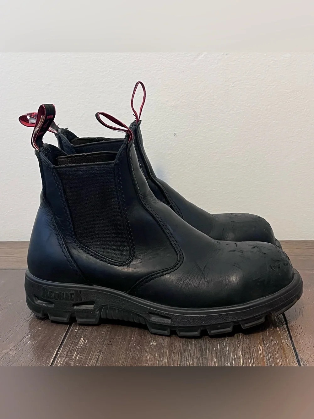 Redback Black Leather Chelsea Work Boots Safety Toe Mens size 5